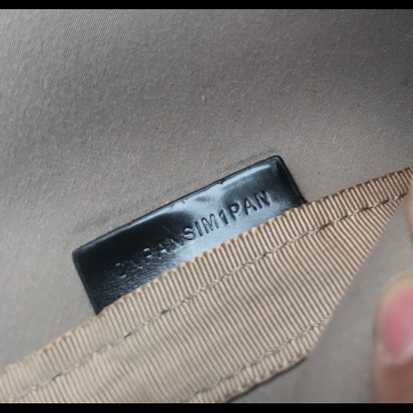 ***SOLD*** Authentic Burberry Hanson Tote - Picture 3 of 6